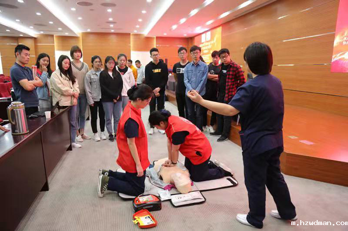 “急救白金十分钟,走进轨道交通公司